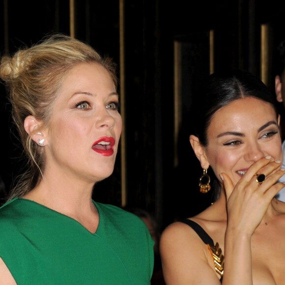 Mila Kunis et Christina Applegate à la soirée CinemaCon 2016 Big Screen Achievement Awards à Las Vegas, le 14 avril 2016.