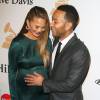 Chrissy Teigen et John Legend à la soirée de gala Clive Davis Pre-Grammy à l'hôtel Hilton de Beverly Hills le 14 février 2016