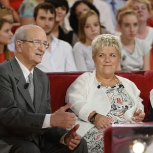 Mimie Mathy avec ses parents Marcel et Roberte à l'enregistrement de l'émission "Vivement Dimanche" à Paris le 2 octobre 2013