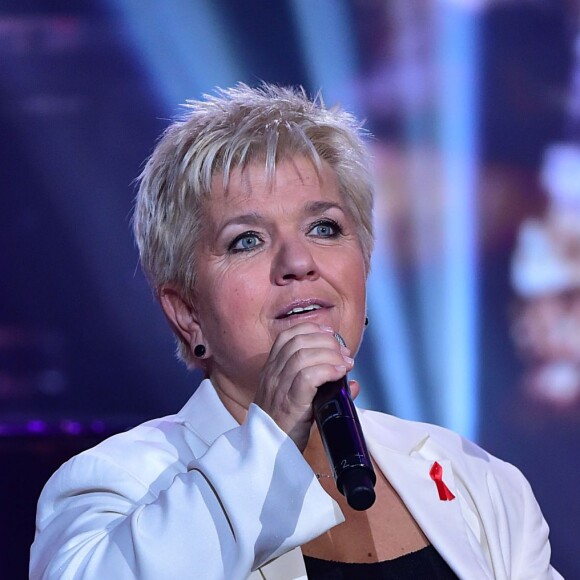 Mimie Mathy à l'enregistrement de l'émission "La Télé Chante Pour le Sidaction" au théâtre des Folies Bergère à Paris le 11 mars 2015