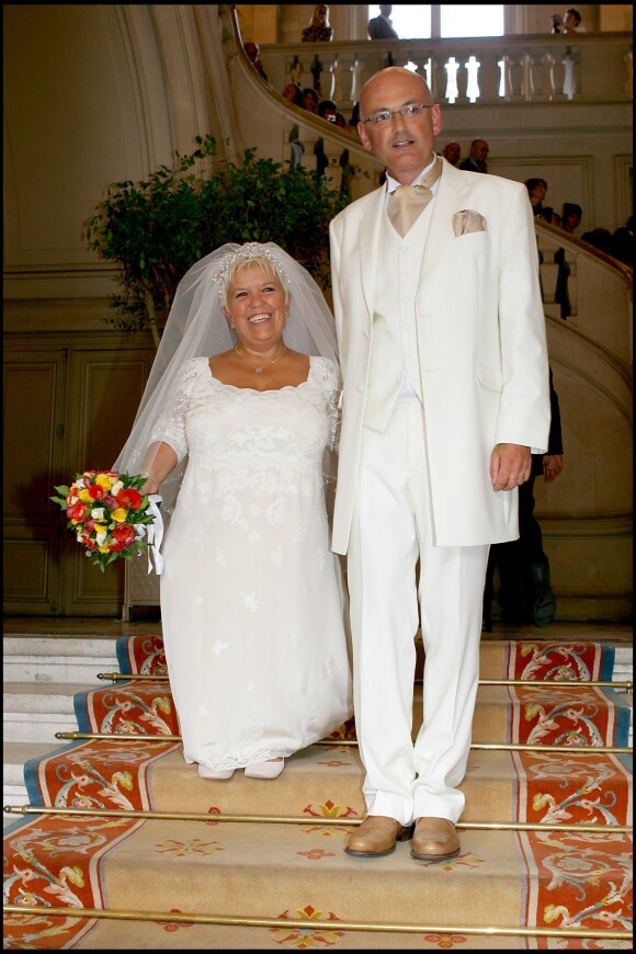 Mariage de Mimie Mathy et Benoist Gerard à la mairie de Neuilly en 2005.
