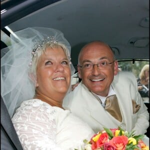 Mariage de Mimie Mathy et Benoist Gerard à la mairie de Neuilly en 2005.