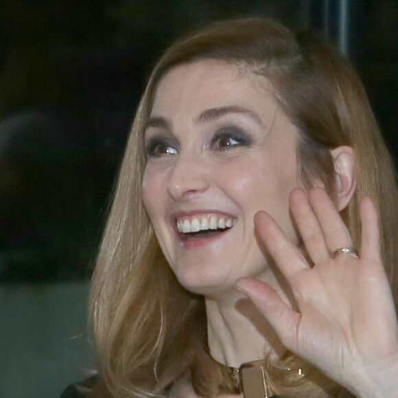 Exclusif - Julie Gayet - Gala de charité au profit de l'association "Endofrance" qui lutte contre l'endométriose au Pavillon Royal à Paris le 7 avril 2016. © CVS/Bestimage