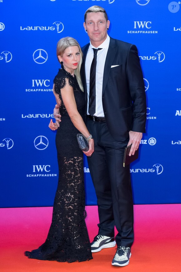 L'ex-joueur de handball Stefan Kretzschmar et Ehefrau Doreen assistent aux Laureus World Sports Awards 2016" à Berlin. Le 18 avril 2016.