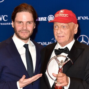 Daniel Brühl et Niki Lauda - lauréat du 'Laureus Lifetime Achievement Award' lors des Laureus World Sports Awards 2016" à Berlin 18 Avril 2016.