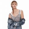 Karlie Kloss pose pour la nouvelle collection de la marque espagnole