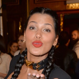 Ayem Nour enceinte à la cérémonie des Melty Future Awards 2016 au Grand Rex à Paris, le 16 février 2016. © Veeren/Bestimage