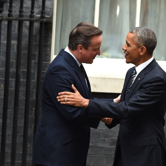 Le président américain Barack Obama a été accueilli par le Premier ministre britannique David Cameron au 10 Downing Street à Londres le 22 avril 2016