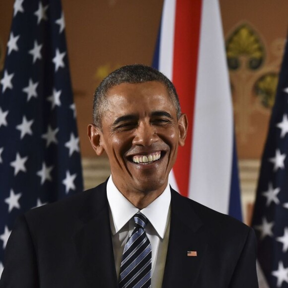 Le président américain Barack Obama et le Premier ministre britannique David Cameron lors d'une conférence de presse commune au bureau des affaires étrangères et du Commonwealth à Londres, le 22 avril 2016, après leur entretien au 10 Downing Street.