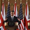 Le président américain Barack Obama et le Premier ministre britannique David Cameron lors d'une conférence de presse commune au bureau des affaires étrangères et du Commonwealth à Londres, le 22 avril 2016, après leur entretien au 10 Downing Street.