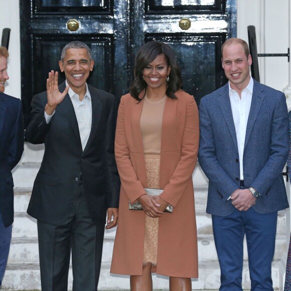 Le prince William, Kate Middleton et le prince Harry ont reçu Barack Obama et Michelle Obama au palais de Kensington, leur résidence à Londres, le 22 avril 2016 pour un dîner privé dans le cadre de leur visite d'Etat au Royaume-Uni.
