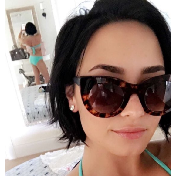 Demi Lovato enfin bien dans sa peau et fière de son corps, s'affiche en maillot sur Snapchat. Photo publiée, le 24 avril 2016