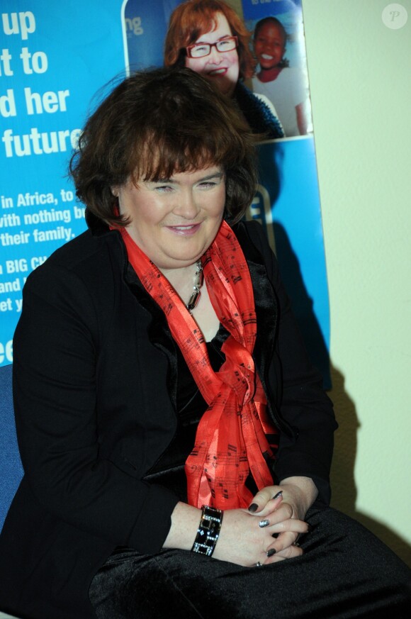 Susan Boyle assiste, avec le champion medaille or paralympique David Smith et le cardinal O'Brian, assiste a l'evenement "Wee Box Big Change Campaign". Le 12 fevrier 2013