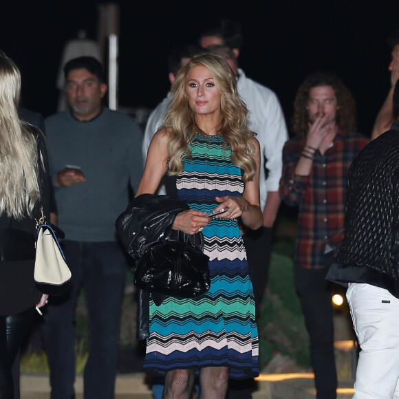 Paris Hilton sort du restaurant Nobu à Malibu, le 13 avril 2016. © CPA/Bestimage