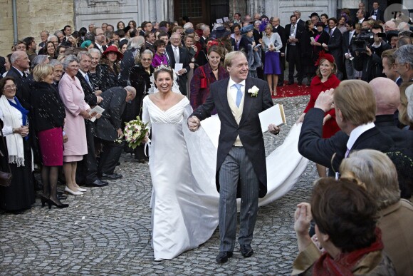 Le prince Carlos de Bourbon-Parme et la princesse Annemarie lors de leur mariage le 20 novembre 2010 à l'Abbaye de la Cambre à Bruxelles.