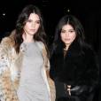 Les soeurs Kendall et Kylie Jenner présentent leur nouvelle collection de vêtements 'Kendall + Kylie' à New York, le 8 février 2016