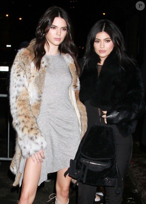 Les soeurs Kendall et Kylie Jenner présentent leur nouvelle collection de vêtements 'Kendall + Kylie' à New York, le 8 février 2016