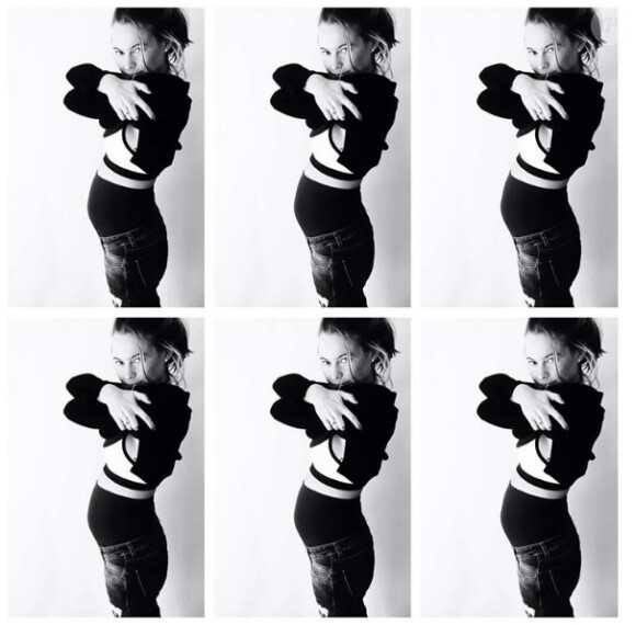Behati Prinsloo dévoilant son baby bump sur Instagram le 16 avril 2016.