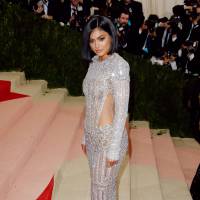 MET Gala 2016 : Kylie Jenner blessée par sa robe, finit la soirée en sang