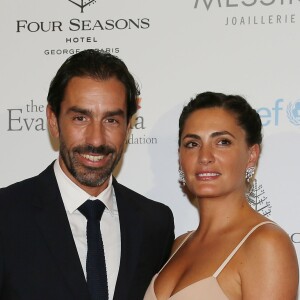 Robert Pirès et sa Jessica Lemarié-Pirès à la 7ème Édition du Global Gift Gala au Four Seasons Hotel George V à Paris le 9 mai 2016