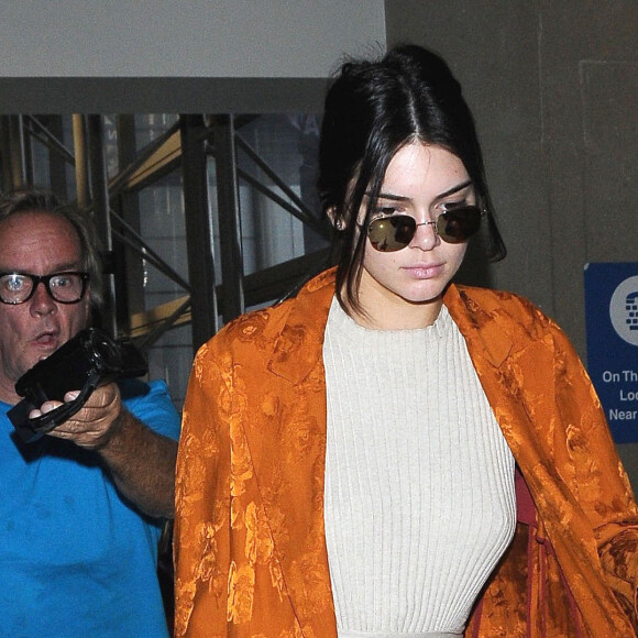 Kendall Jenner à l'aéroport de LAX à Los Angeles, le 10 mai 2016.