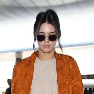 Kendall Jenner à l'aéroport de LAX à Los Angeles, le 10 mai 2016.
