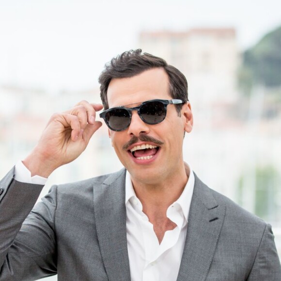 Photocall de Laurent Lafitte, maître de cérémonie du 69e Festival international du film de Cannes le 11 mai 2016. © Dominique Jacovides / Bestimage