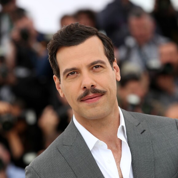 Photocall de Laurent Lafitte, maître de cérémonie du 69e Festival international du film de Cannes le 11 mai 2016. © Dominique Jacovides / Bestimage