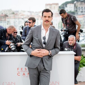 Photocall de Laurent Lafitte, maître de cérémonie du 69e Festival international du film de Cannes le 11 mai 2016. © Dominique Jacovides / Bestimage