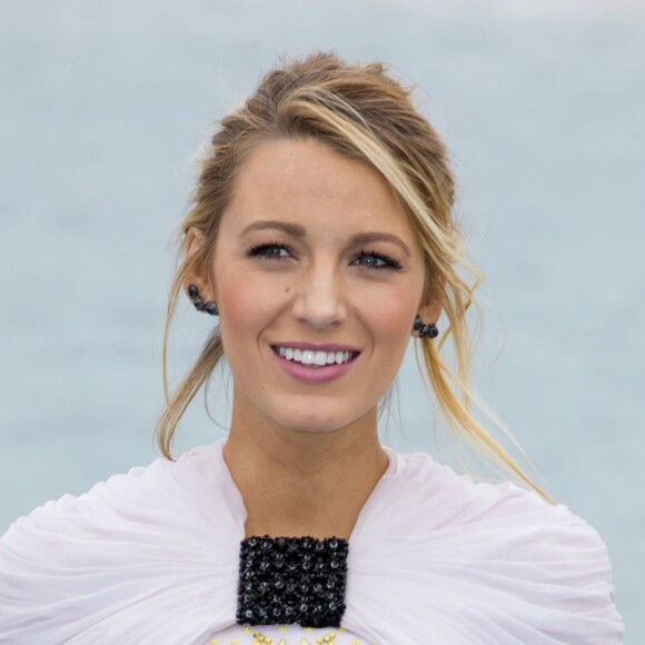 Blake Lively (enceinte) au photocall du film "Instinct de Survie" lors du 69ème Festival International du film de Cannes le 13 mai 2016. © Olivier Borde / Cyril Moreau / Bestimage