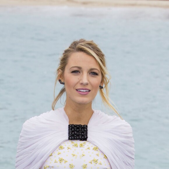 Blake Lively (enceinte) au photocall du film "Instinct de Survie" lors du 69ème Festival International du film de Cannes le 13 mai 2016. © Olivier Borde / Cyril Moreau / Bestimage