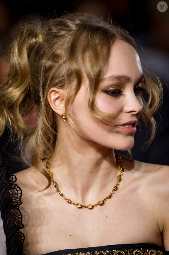 Lily-Rose Depp - Montée des marches du film "I, Daniel Blake" lors du 69ème Festival International du Film de Cannes. Le 13 mai 2016. © Dominique Jacovides-Cyril Moreau/Bestimage