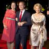 Le prince Jaime et la princesse Viktoria de Bourbon-Parme, enceinte, avec la princesse Irene, le 30 novembre 2013 à Scheveningen lors d'une soirée de gala pour le bicentenaire du royaume des Pays-Bas. Le couple a accueilli le 21 février à Amsterdam une petite princesse Zita.