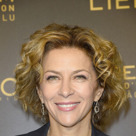 Exclusif - Corinne Touzet à l'hôtel Peninsula à Paris le 1er octobre 2015.
