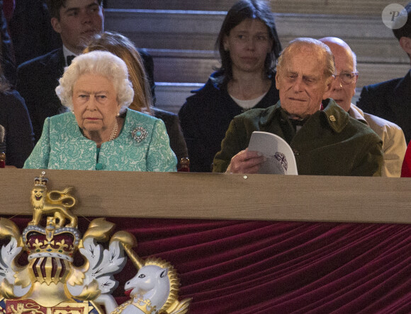 La reine Elizabeth II et le prince Philip lors du spectacle équestre présenté le 15 mai 2016 au château de Windsor en l'honneur des 90 ans de la reine Elizabeth II.