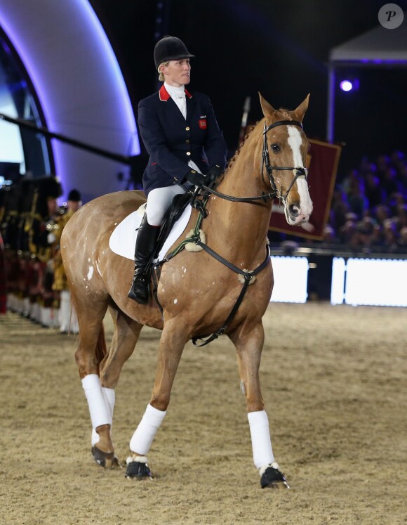 Zara Phillips en selle sur Toytown lors du spectacle équestre présenté le 15 mai 2016 au château de Windsor en l'honneur des 90 ans de la reine Elizabeth II.