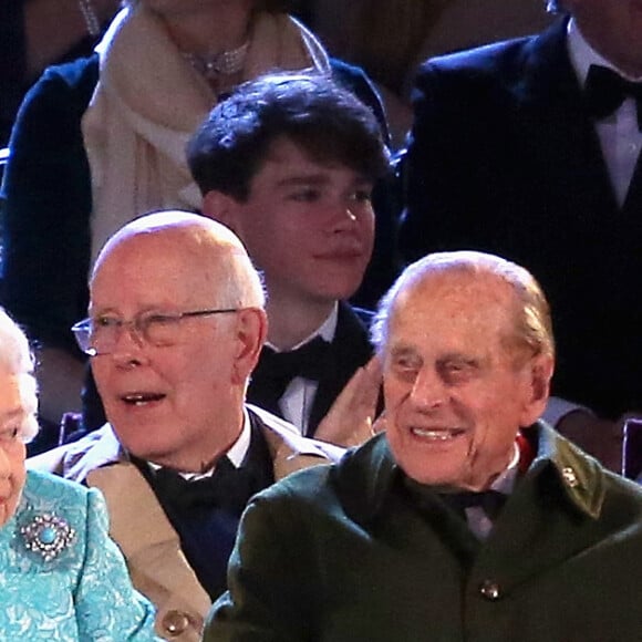 La princesse Beatrice d'York, la reine Elizabeth II, le prince Philip et Kate Middleton lors du spectacle équestre présenté le 15 mai 2016 au château de Windsor en l'honneur des 90 ans de la reine Elizabeth II.