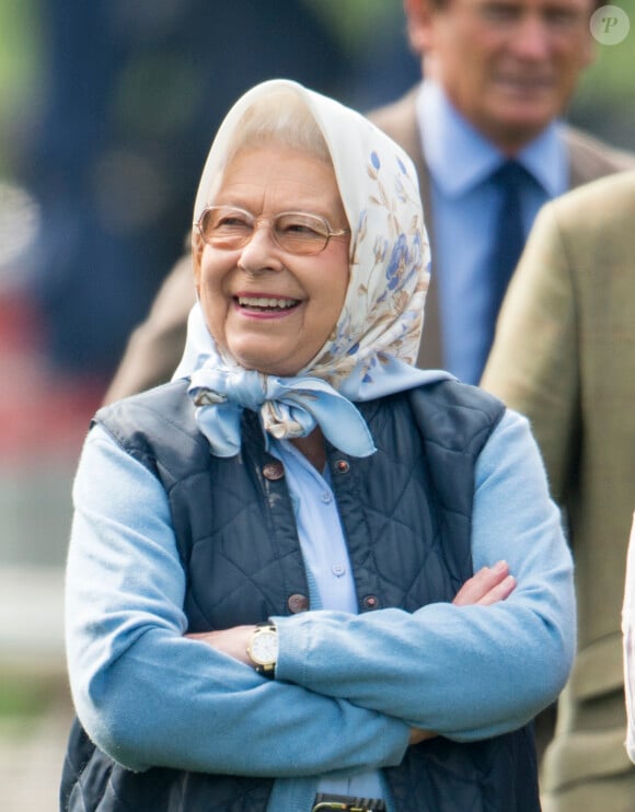 La reine Elizabeth II au Royal Windsor Horse Show à Windsor le 12 mai 2016.