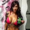 Julia Paredes "des Anges" en bikini pour assurer la promotion d'une marque de thé, sur Instagram
