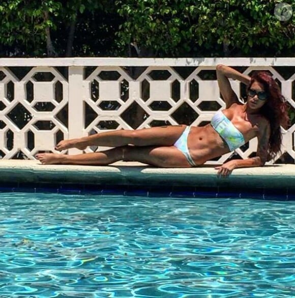 Julia Paredes des "Anges" en maillot de bain sur Instagram