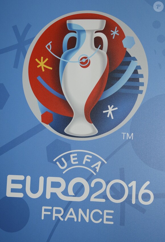 Logo de l'Euro 2016 à Paris - Conférence de presse de TF1 pour le lancement de l'Euro 2016 à Paris le 17 mai 2016. © Coadic Guirec/Bestimage