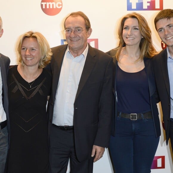 Gilles Bouleau, Caroline Henry, Jean-Pierre Pernaut, Anne-Claire Coudray et Yann Hovine - Conférence de presse de TF1 pour le lancement de l'Euro 2016 à Paris le 17 mai 2016. © Coadic Guirec/Bestimage