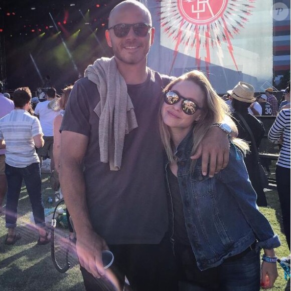 Becca Tobin et son fiancé, sur Instagram. Mai 2016