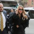 Mariah Carey bien au chaud dans un manteau de fourrure à New York le 17 mai 2016.