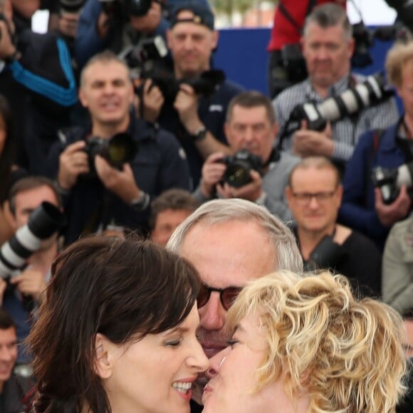 Valeria Bruni Tedeschi, Fabrice Luchini, Juliette Binoche - Photocall du film "Ma Loute" lors du 69e Festival International du Film de Cannes. Le 13 mai 2016. © Borde-Moreau/Bestimage