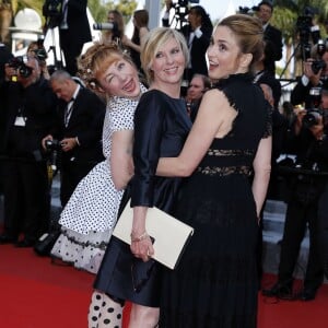 Julie Depardieu, Chantal Ladesou, Julie Gayet - Montée des marches du film "La fille inconnue" lors du 69ème Festival du Film de Cannes. Le 18 mai 2016. © Borde-Jacovides-Moreau/Bestimage