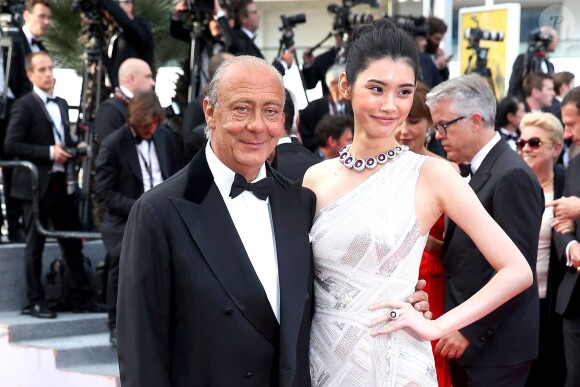Ming Xi et Fawaz Gruosi - Montée des marches du film "La fille inconnue" lors du 69ème Festival du Film de Cannes. Le 18 mai 2016. © Borde-Jacovides-Moreau/Bestimage