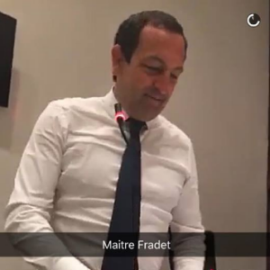 Thomas Vergara publie sur Snapchat en direct du procès et scandalise Internet. Ici, son avocat Maître Fradet