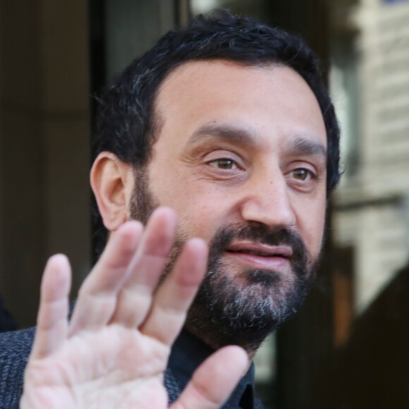 Semi-Exclusif - Cyril Hanouna - Arrivées des people à la radio Europe1 à Paris le 14 avril 2016