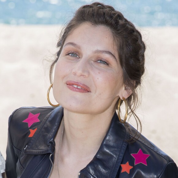 Laetitia Casta - Photocall organisé à l'occasion de la présentation en clôture de la Semaine de la Critique des 3 courts-métrages "Bonne Figure" de S.Kiberlain, "Kitty" de C.Sévigny et "En Moi" de L.Casta lors du 69 ème Festival International du Film de Cannes le 19 mai 2016 © Borde-Moreau / Bestimage